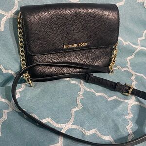 Micheal Kors cross body